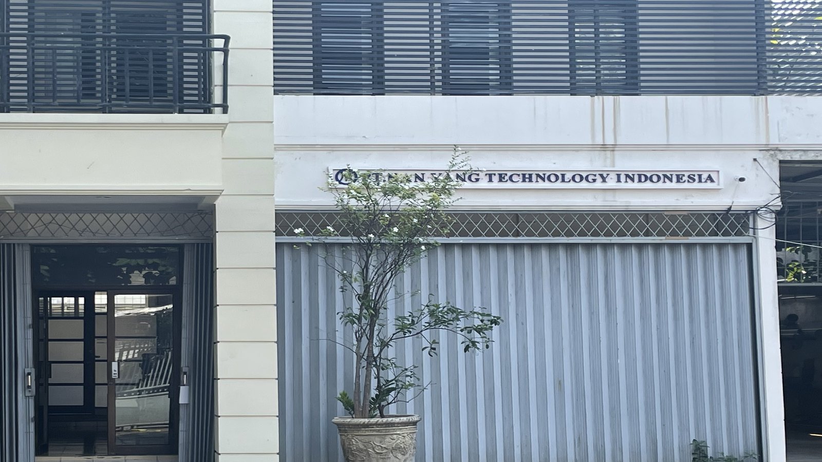 MURUET Engineering Jakarta Branch Office Entrance